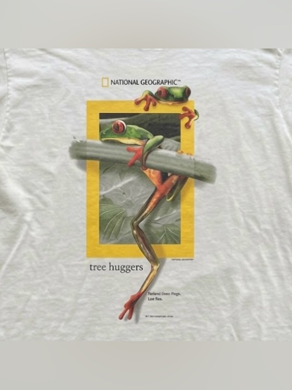 National Geographic White Tee with Green/Red/Orange Tree Frog Graphic - Picture 2 of 4